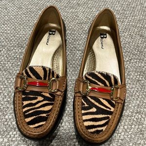 Browns Moccassin flats